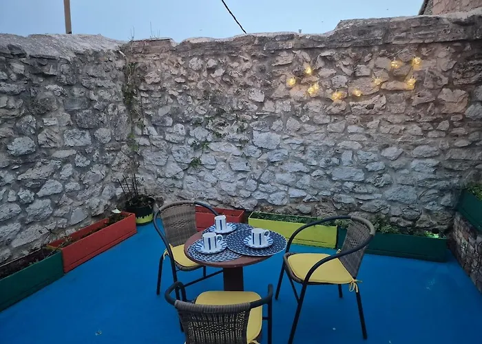 Casa Fritula-sweet With Private Yard Daire