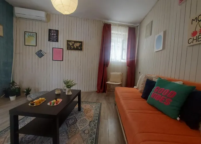 Casa Fritula-sweet With Private Yard Split